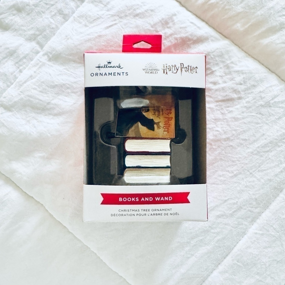 Hallmark Harry Potter Books & Wand Christmas Ornament - Picture 6 of 6